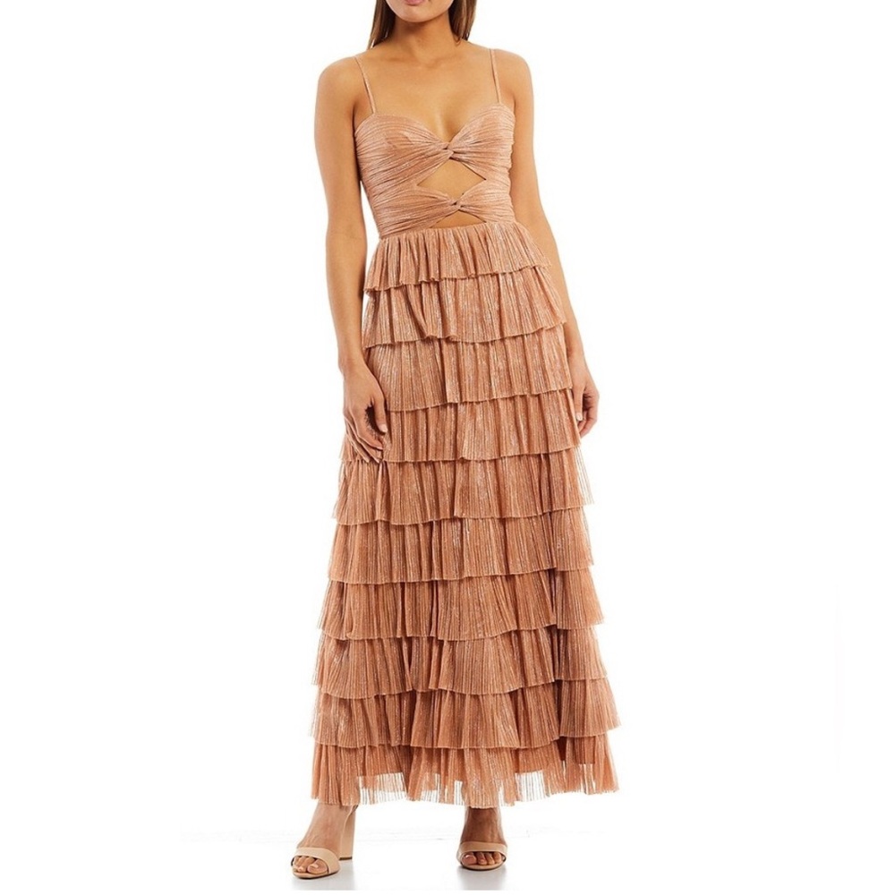 Gianni Bini Women's Grace Metallic Plisse Sweetheart Neck Cut-Out Tiered Dress